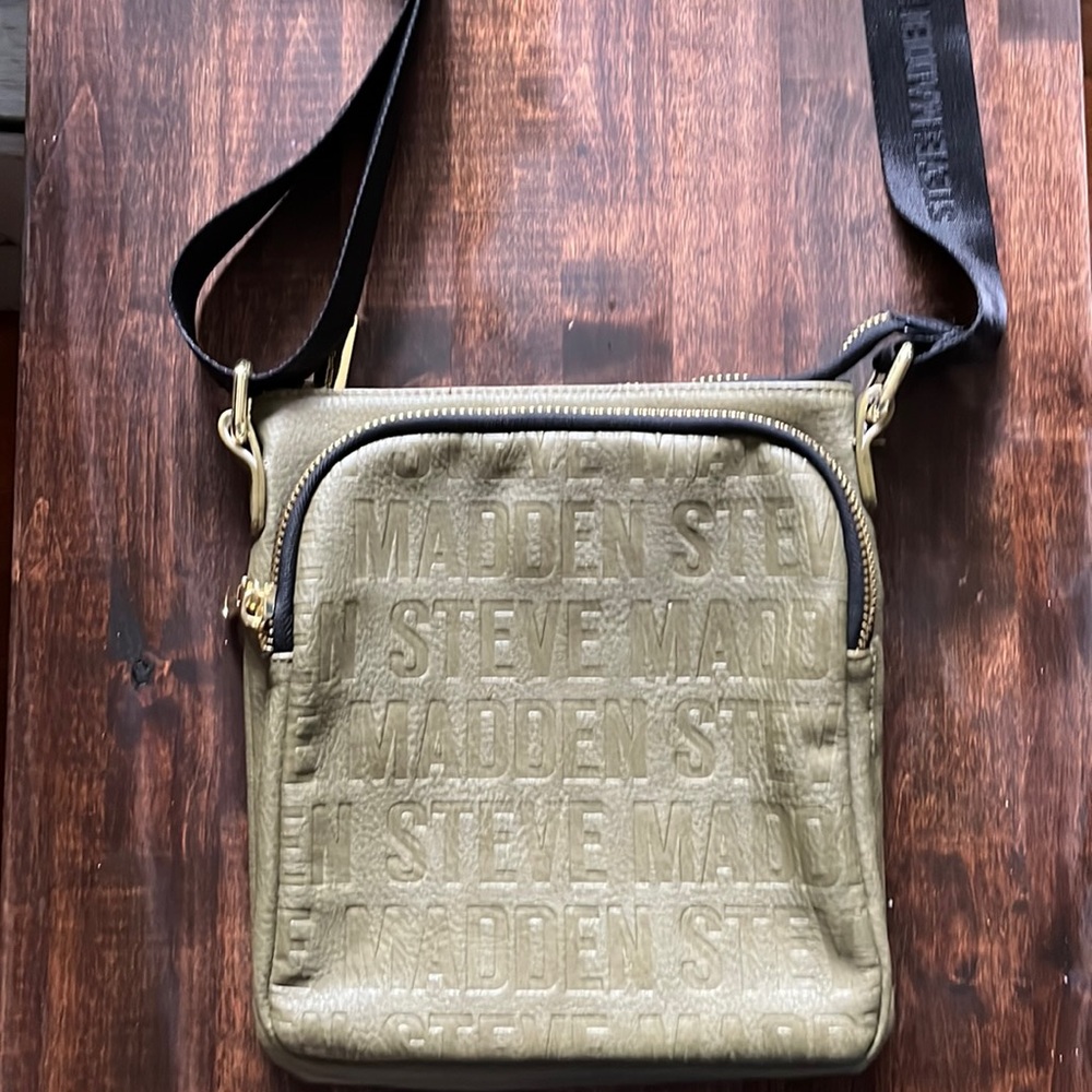 NWOT Steve Madden Army Green Crossbody with black embroidered strap